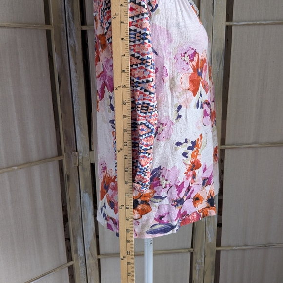 Akemi + Kin Top - Picture 3 of 14